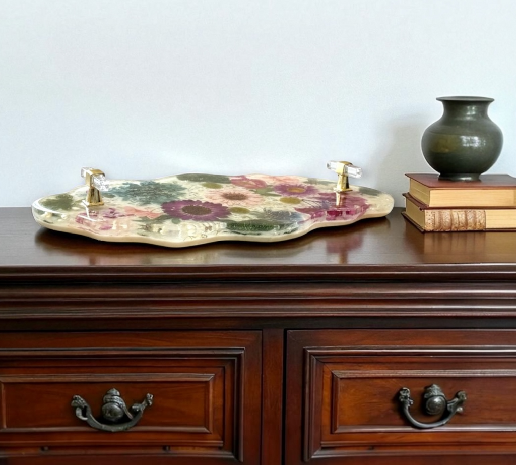 Handcrafted Floral Tray with Ethically Sourced Dried Flowers