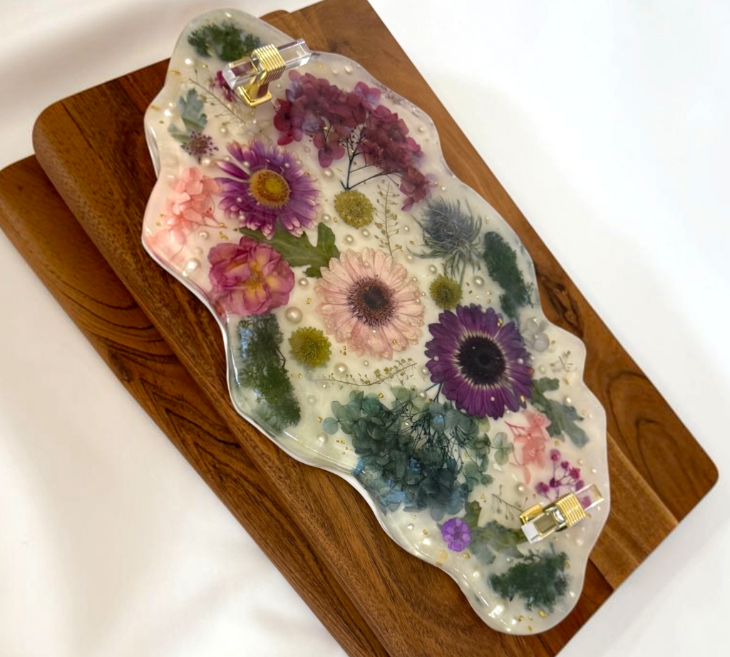 Handcrafted Floral Tray with Ethically Sourced Dried Flowers