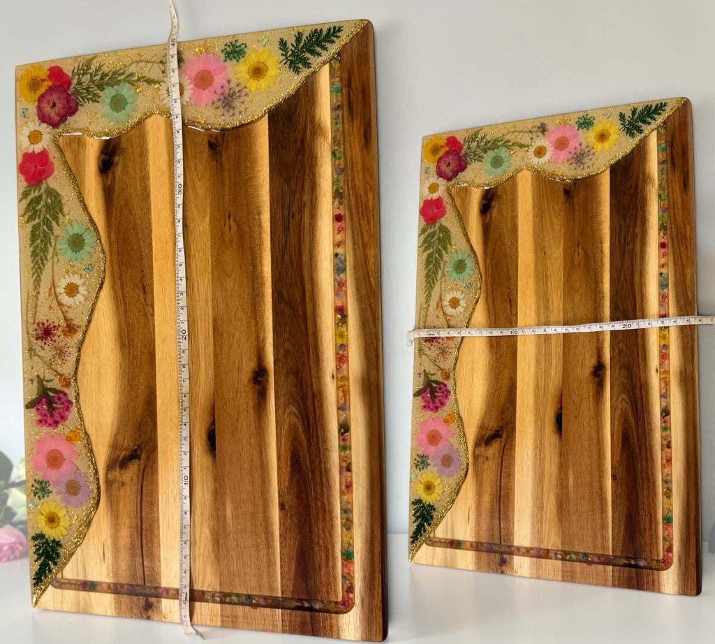 Floral Serving / Charcuterie Board – Handmade Pressed Flower & Gold Glitter Serving Tray